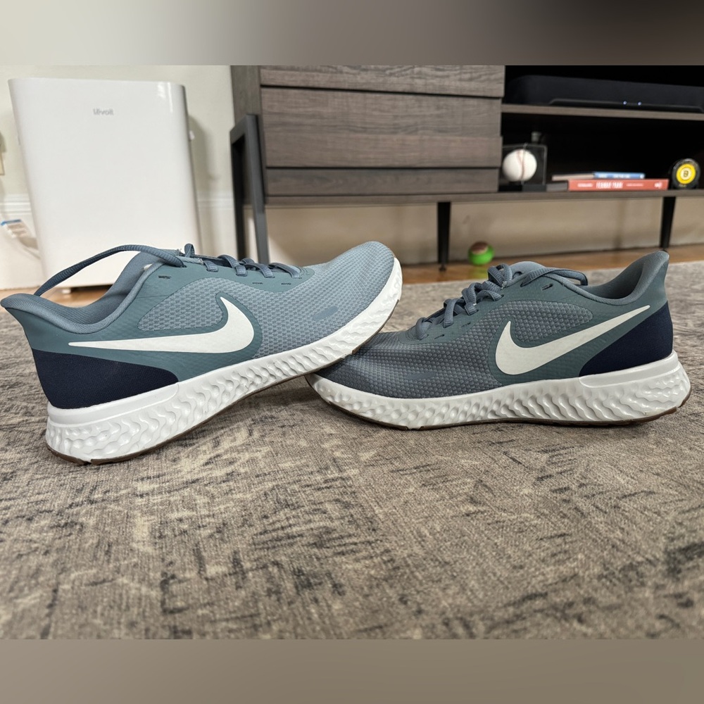 Nike Revolution 5 Running shoes